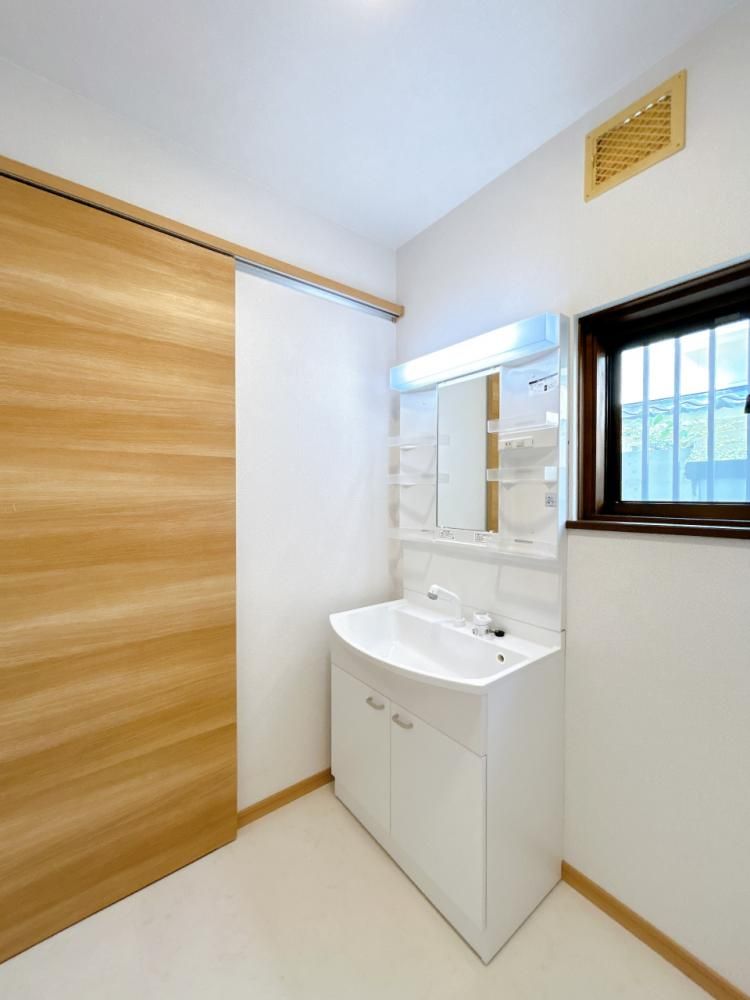 Renovated 4SLDK House in Taishi Town, Hyogo | 1499万 Yen - Image 1