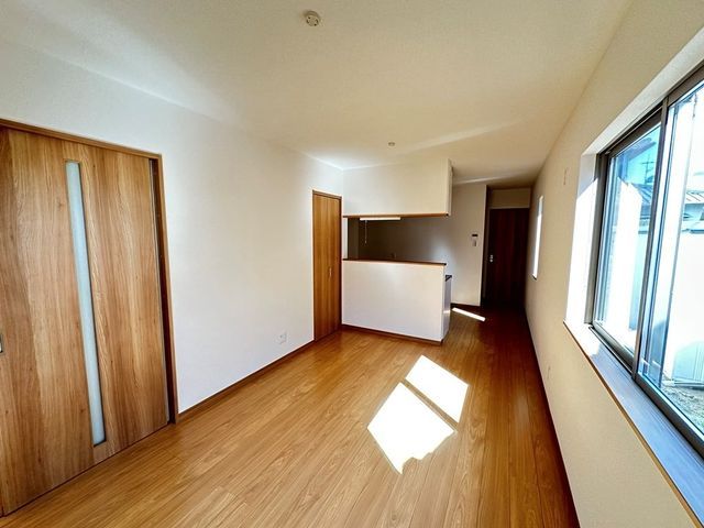 3LDK Detached House for Sale in Yokkaichi, Mie Prefecture - Thumbnail 3