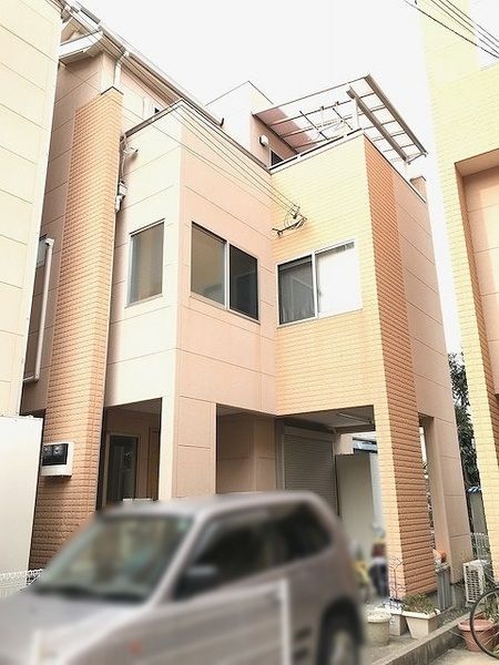 4LDK All-Electric House for Sale in Neyagawa City, Osaka - Thumbnail 2