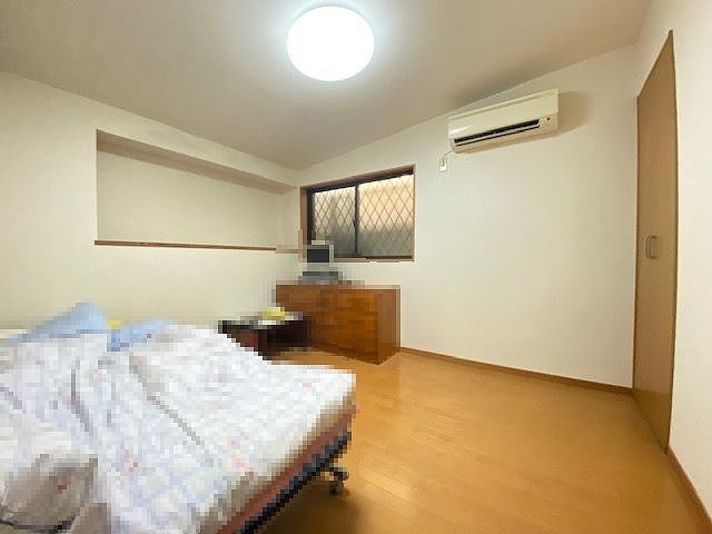 Renovated 7LDK House for Sale in Kobe's Higashinada Ward - Thumbnail 4