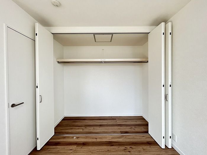 Renovated 3LDK House in Minato-ku, Osaka – 109.6 sqm - Thumbnail 2