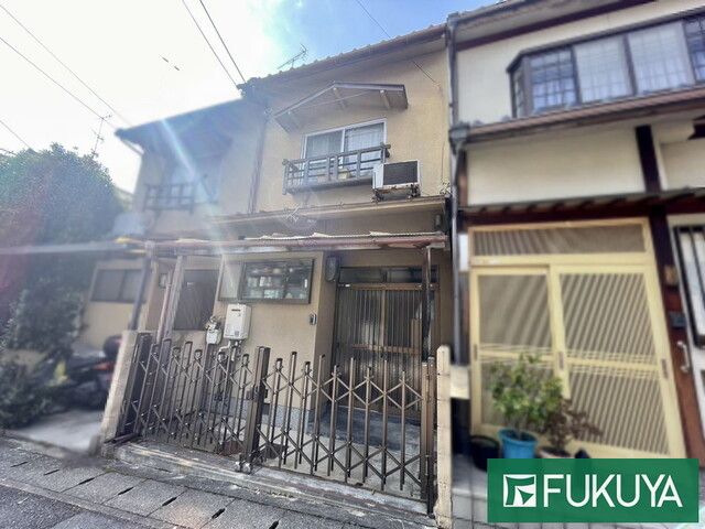 2-Story Wooden Terrace House for Sale Near Utanō Station, Kyoto - Thumbnail 3