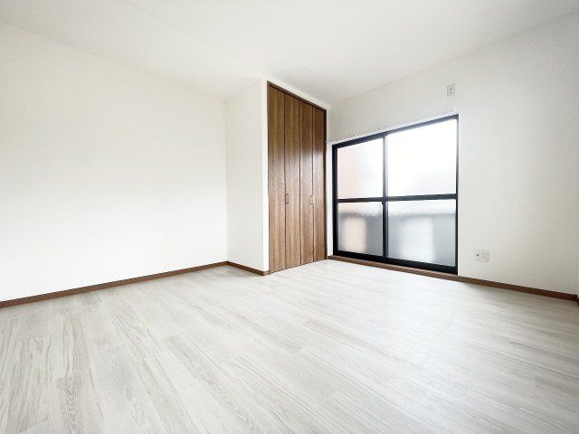 Renovated 3LDK House 7 Min from Hirano Station, Osaka - Thumbnail 4