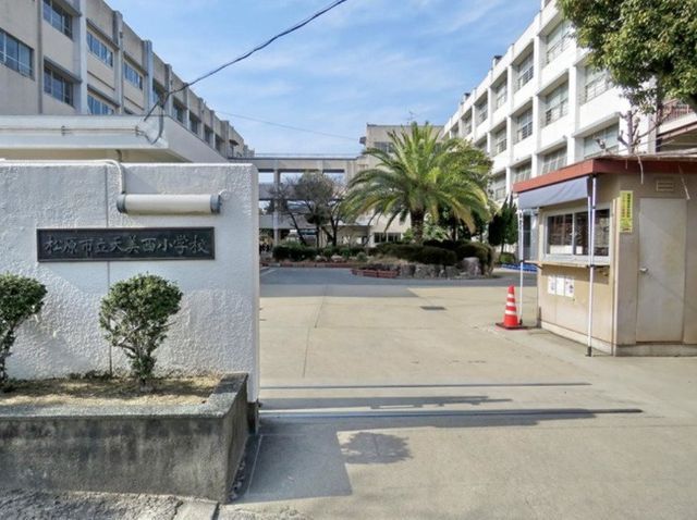 Modern 3LDK House for Sale in Matsubara, Osaka - Built 2024 - Thumbnail 4