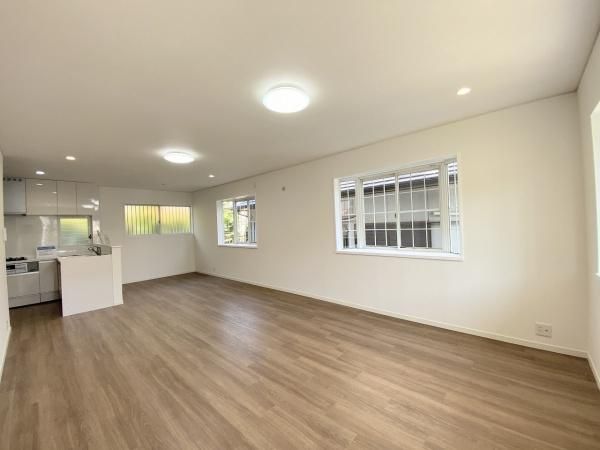 Renovated 4LDK House in Kobe Nishi Ward with Parking - Thumbnail 3