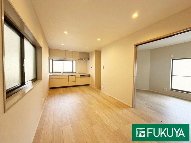 Renovated 3LDK House for Sale in Nagaokakyo, Kyoto - Thumbnail 4