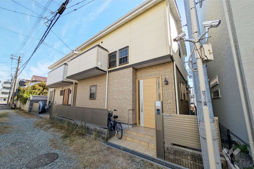 4LDK House for Sale in Kobe's Higashinada Ward near Aoki Station - Image 1
