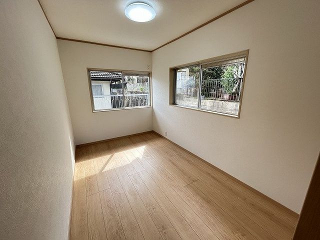 4LDK House for Sale in Oji Town, Nara - 102.49 sqm - Thumbnail 3