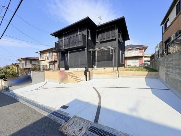 Renovated 5LDK House for Sale in Hannan City, Osaka - Thumbnail 2