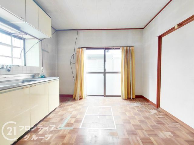 Traditional 4DK House in Himeji with Parking Near Station - Thumbnail 2