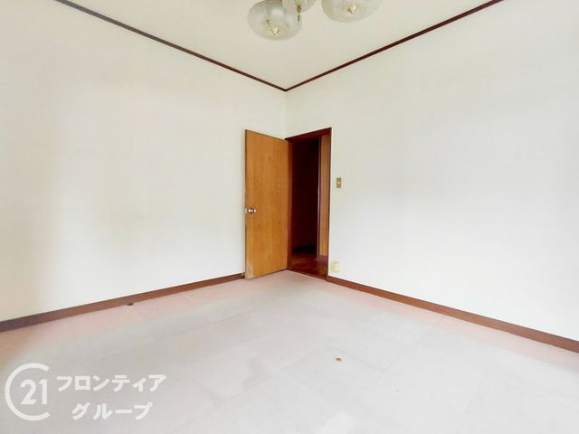 Traditional 4DK House in Himeji with Parking Near Station - Thumbnail 3
