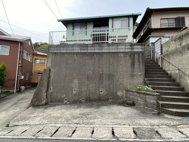 4SLDK House for Sale in Shimonoseki, Yamaguchi - 1990 Build - Thumbnail 2