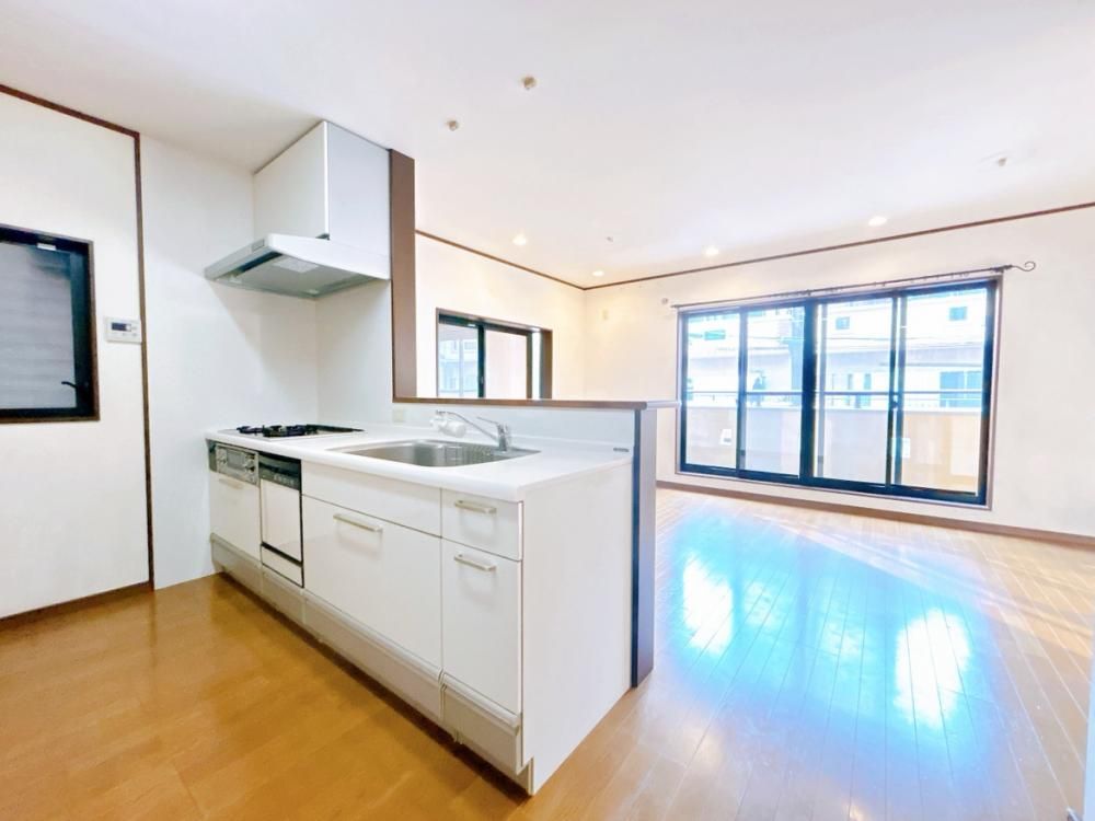 4LDK Detached House for Sale in Kadoma City, Osaka - Thumbnail 3