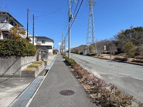 4SLDK Detached House for Sale in Fujiwaradai, Kobe - Thumbnail 2