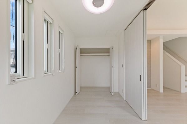 Modern 2LDK House with Solar in Habikino, Osaka | 2020 Build - Thumbnail 4