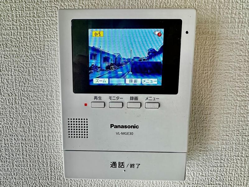 Renovated 2LDK House for Sale in Kawachinagano, Osaka - Image 1
