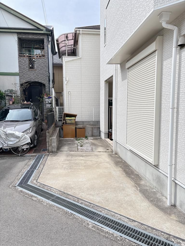 4LDK Modern House for Sale in Toyonaka, Osaka - Thumbnail 4