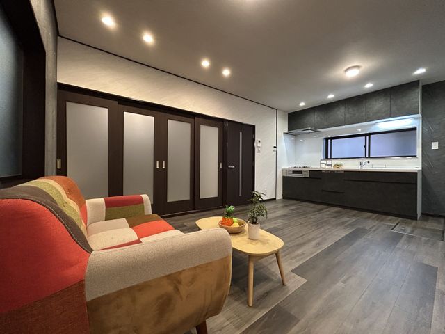 Renovated 4SLDK House for Sale in Sakyo-ku, Kyoto - Thumbnail 3