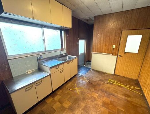 4DK Detached House in Kainan City, Wakayama Prefecture - Thumbnail 4