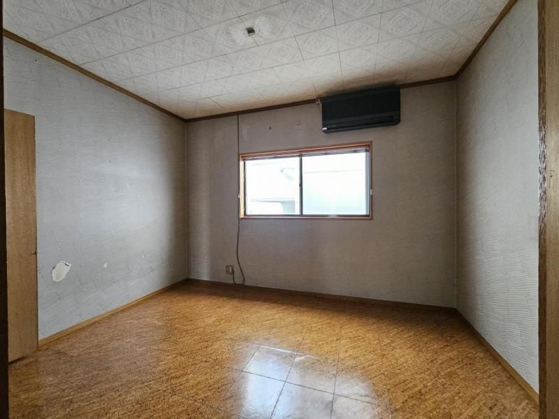 4DK Detached House for Sale in Moriguchi, Osaka - South Facing - Thumbnail 4