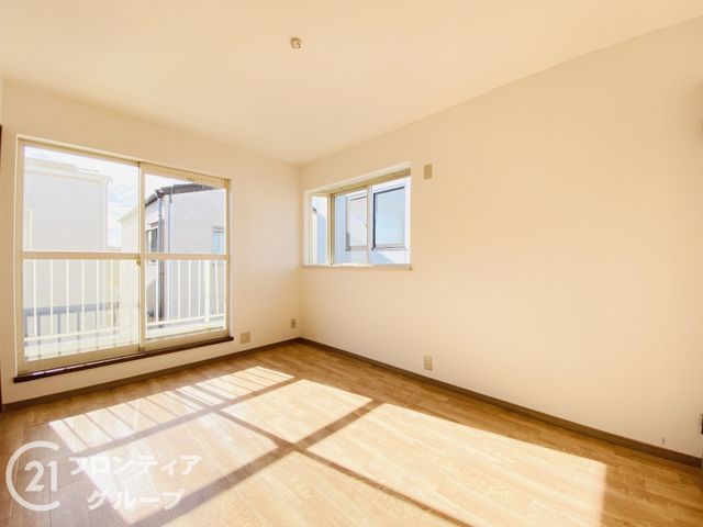 6LDK Modern House in Moriguchi, Osaka | Recently Renovated - Thumbnail 4