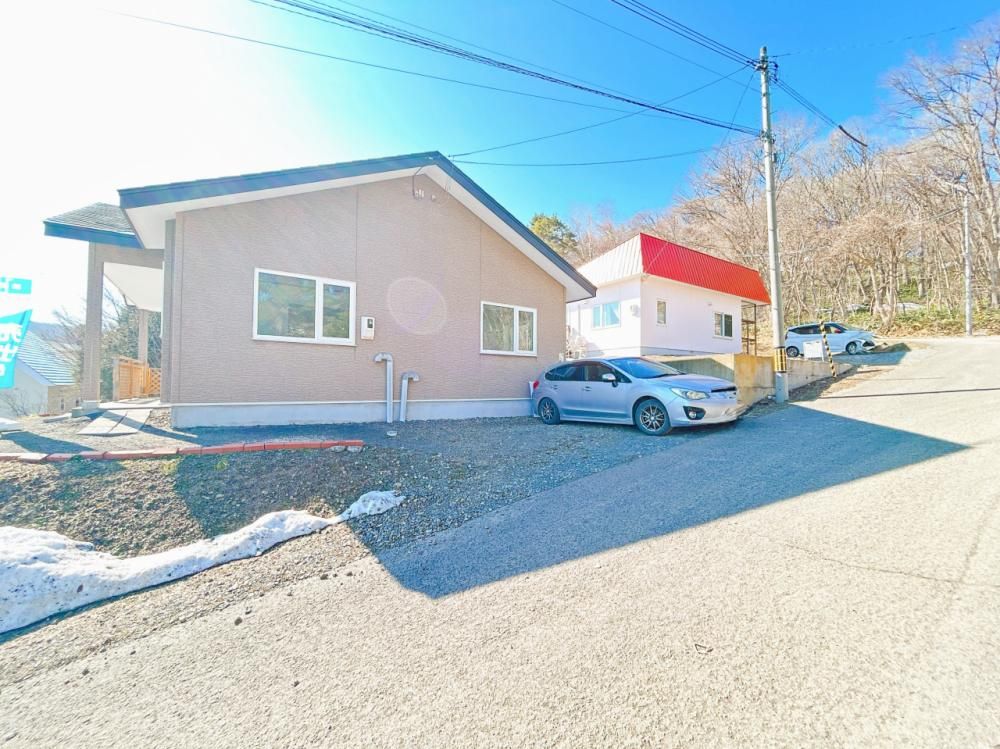 3LDK Detached House for Sale in Monbetsu, Hokkaido - Thumbnail 2