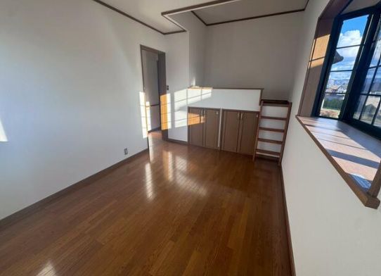 4LDK Detached House for Sale in Iwade, Wakayama - Thumbnail 3