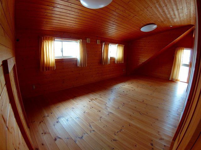 Log House Style 2LDK Home for Sale in Himeji, Hyogo - Thumbnail 4