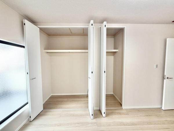 4LDK Resale House in Fukushima-ku, Osaka - 103 sqm - Thumbnail 3