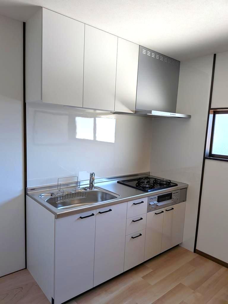 Renovated 3-Story Wooden House for Sale in Yamashina, Kyoto - Thumbnail 3
