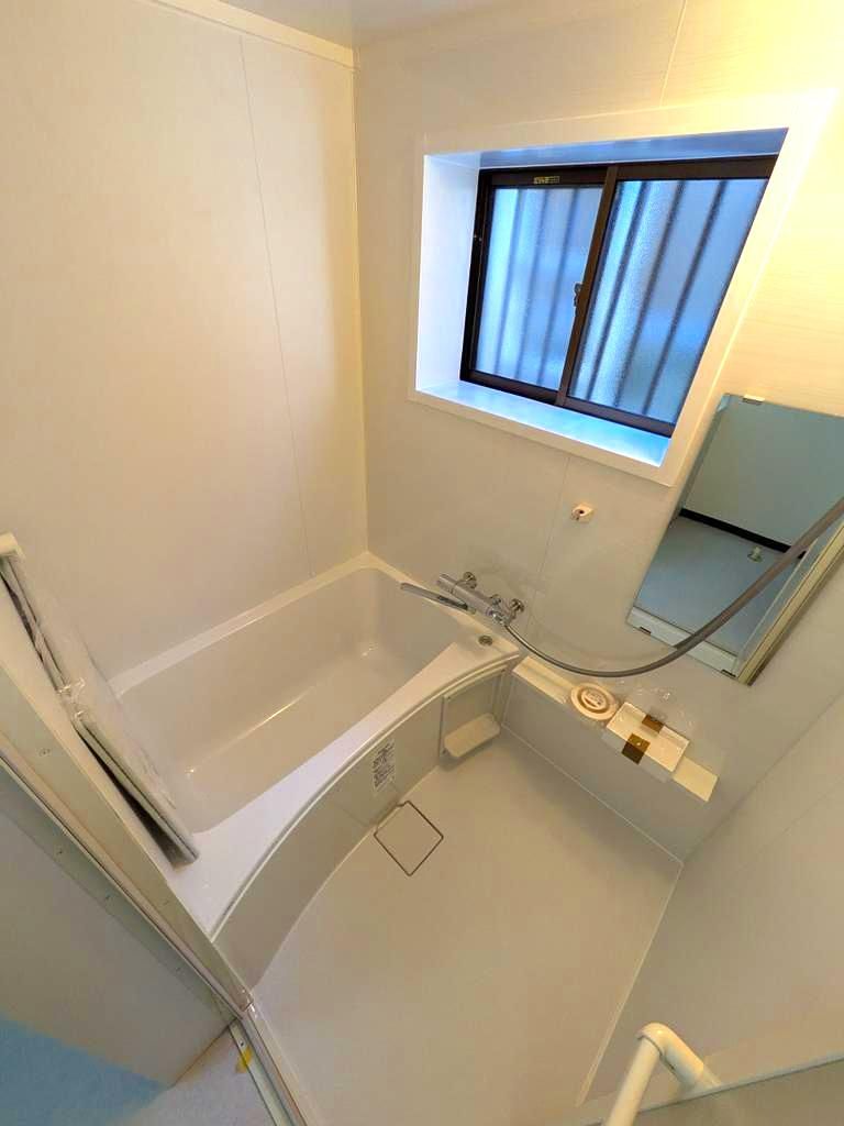 Renovated 3-Story Wooden House for Sale in Yamashina, Kyoto - Thumbnail 4