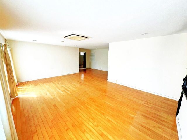 4LDK Single-Story House on 487m² Land in Kobe Nada Ward - Thumbnail 2