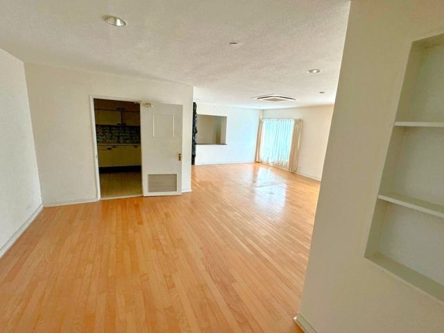 4LDK Single-Story House on 487m² Land in Kobe Nada Ward - Thumbnail 3