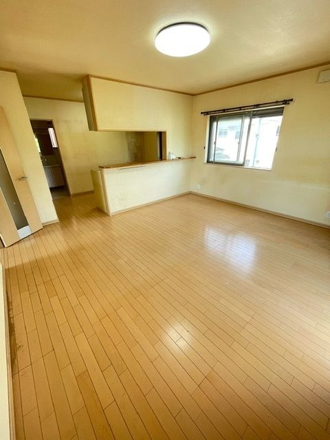 4LDK Detached House with Land for Sale in Kumatori, Osaka - Thumbnail 2
