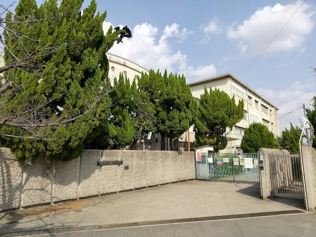 5DK House for Sale in Kadoma, Osaka Near Owada Station - Thumbnail 4