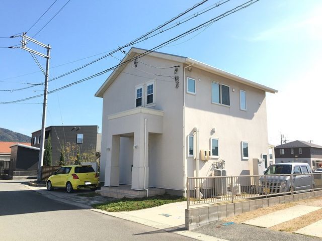 Modern 2SLDK House for Sale in Hofu, Yamaguchi - Thumbnail 2