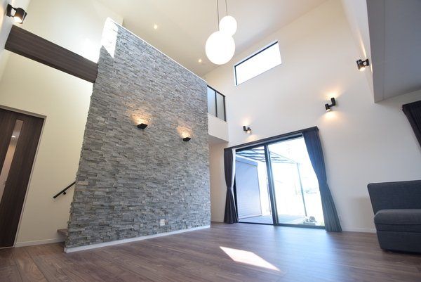 6LDK Wooden House for Sale in Nara City with Large Garage - Thumbnail 2