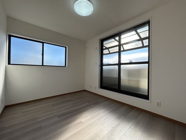 3LDK Detached House with Garage in Tsurumi, Osaka - Thumbnail 4