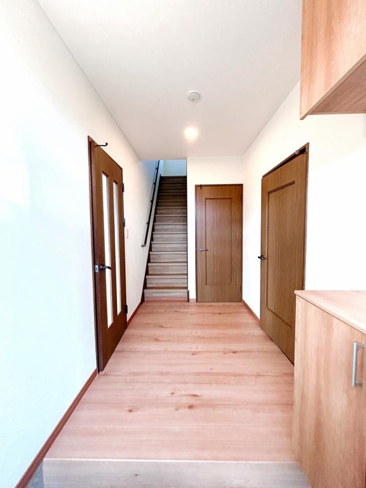 Renovated 3LDK House near Nōnai Station with Mountain Views | Fukagawa - Thumbnail 4