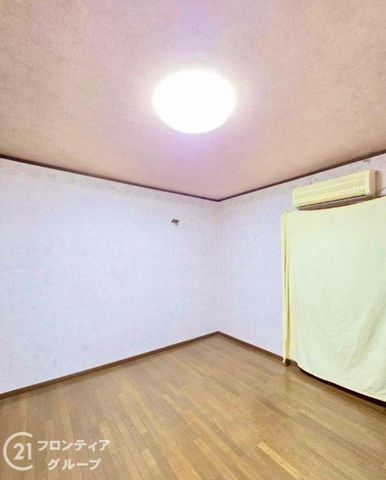 4LDK House for Sale in Moriguchi, Osaka Near Owada Station - Thumbnail 3