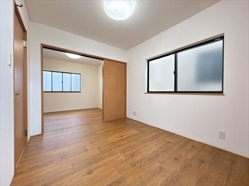 3LDK Wooden House for Sale in Sakai, Osaka - 89.43 sqm - Thumbnail 2