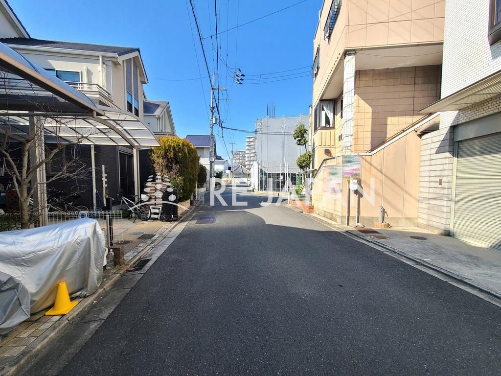 4LDK Steel Frame House for Sale in Higashiosaka, Osaka - Thumbnail 2
