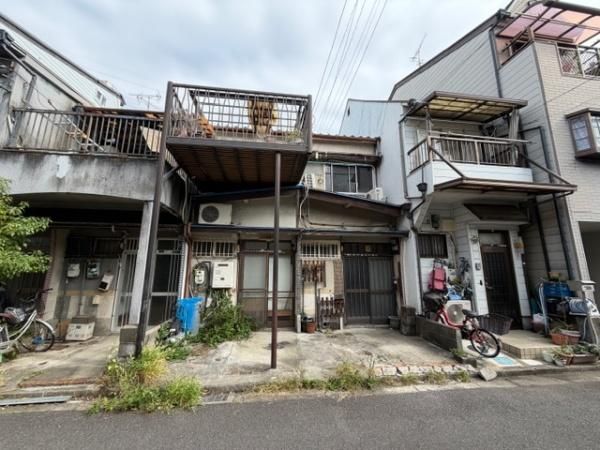 5LDK Terrace House for Sale in Daito City, Osaka - Thumbnail 3