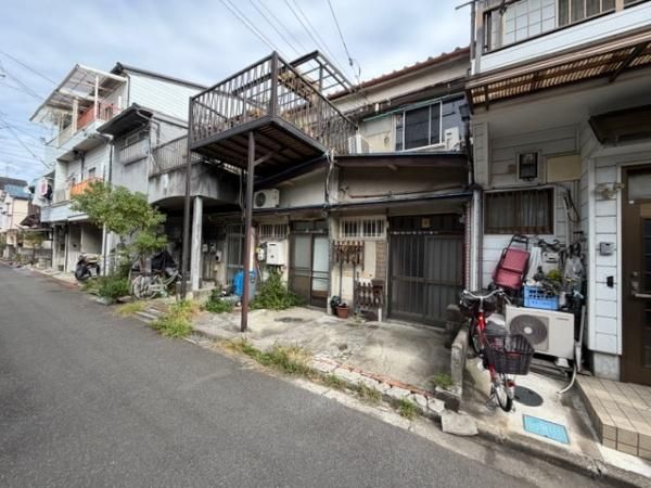 5LDK Terrace House for Sale in Daito City, Osaka - Thumbnail 2