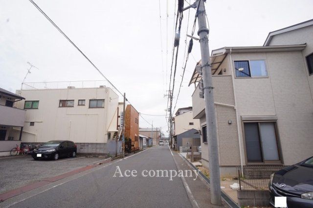 Renovated 4LDK Detached House for Sale in Higashiosaka, Osaka - Thumbnail 2