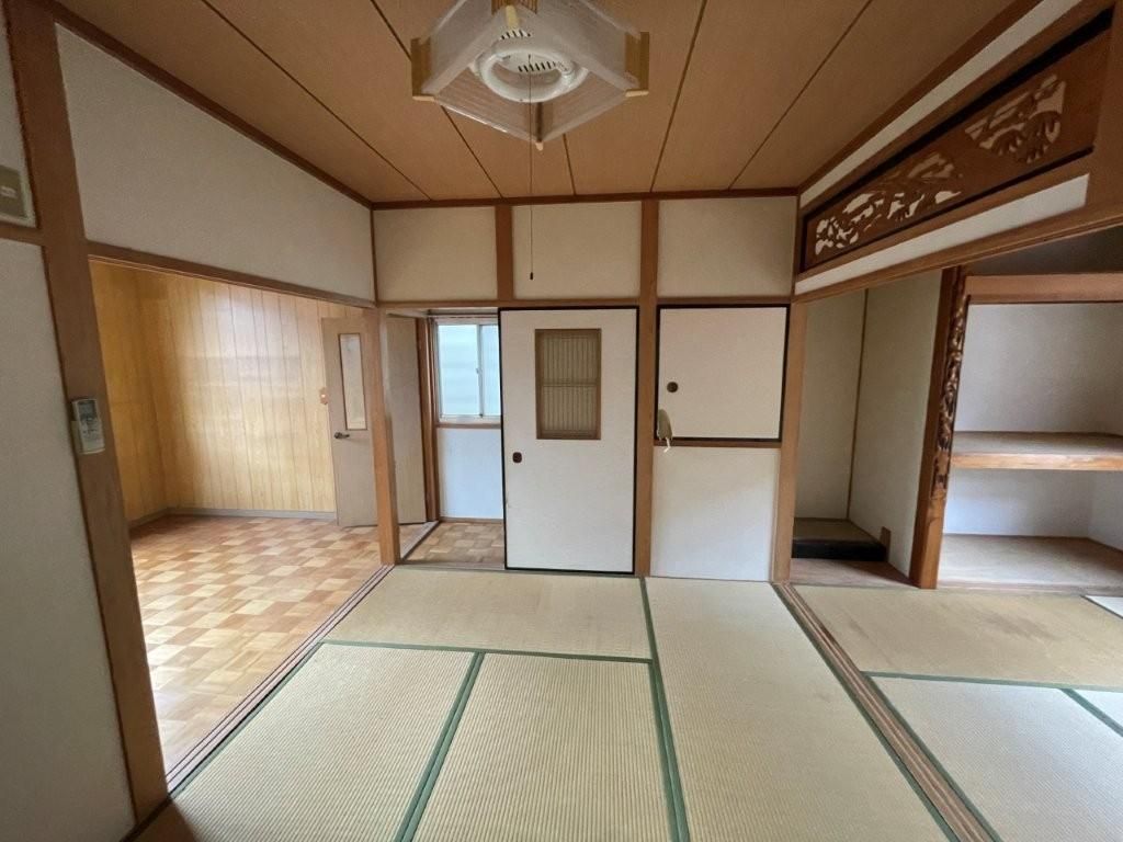 3LDK Detached House with Garage for Sale in Habikino, Osaka - Thumbnail 3