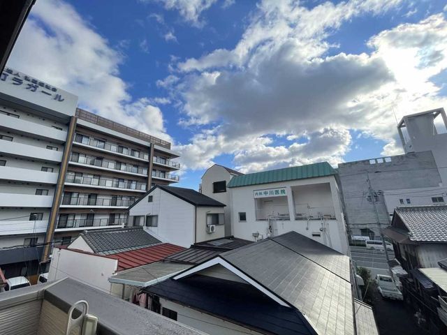 4LDK Detached House for Sale in Ikuno Ward, Osaka - Thumbnail 2