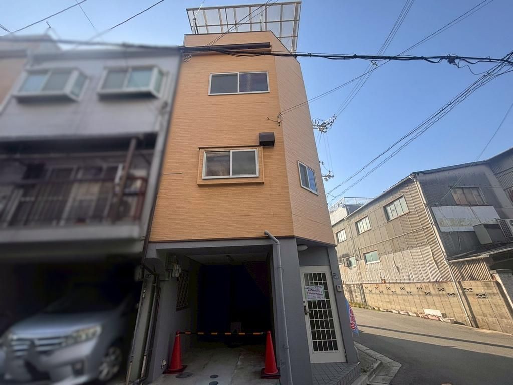 4DK House for Sale in Kadoma, Osaka - 102.2 sqm - Thumbnail 2