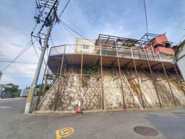 3LDK Terraced House with Large Terrace in Shijonawate, Osaka - Thumbnail 2