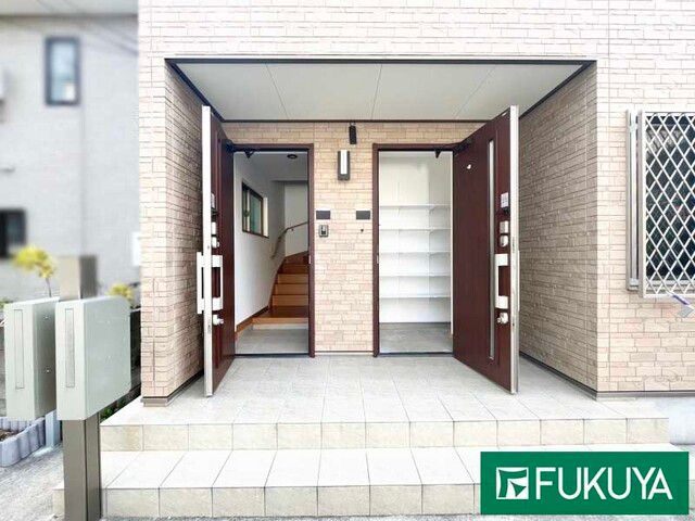 Renovated 6SLDK House near Shimmizu Station, Osaka - Thumbnail 2